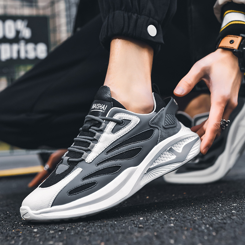 Men's Running Shoes 2023 Spring New Front Lace Up Trendy Shoes Flying Weave Breathable Casual Shoes Cross border of Me