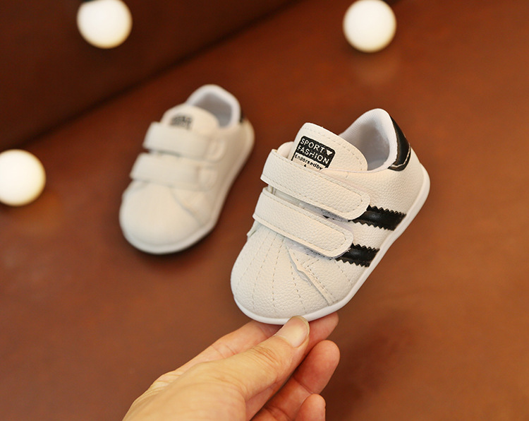 Designer Soft-Sole Baby Boy Shoes – Lightweight Knit Construction, Enhanced Breathability & Contoured Cushioned Arc
