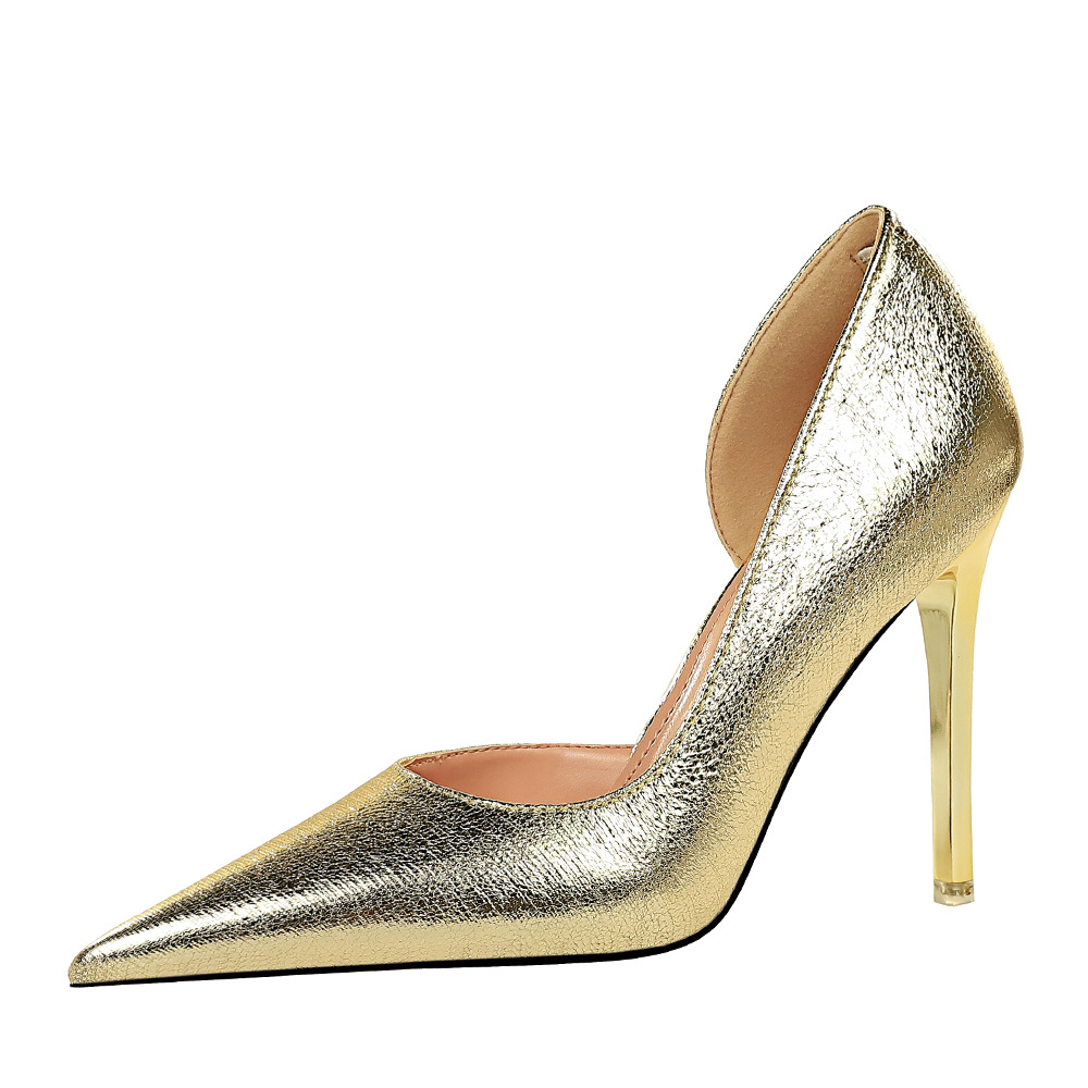 Transparent PVC Sandals Women Pointed Clear Crystal Cup High Heel Stilettos Sexy Pumps Summer Shoes Peep Toe Women Pumps Size