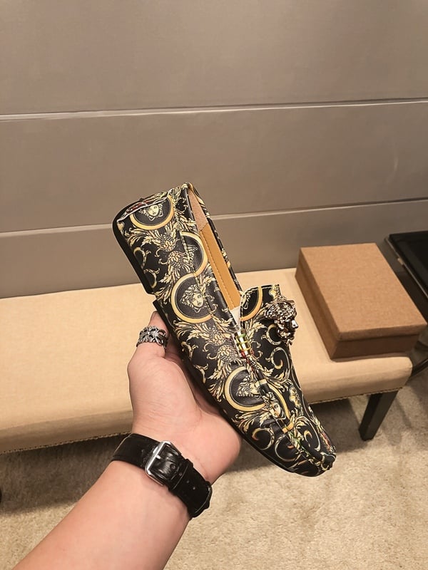 Versace casual shoes Low-cut peas shoes One-legged lazy shoes Men's leather shoes Driving shoes Size 38-44