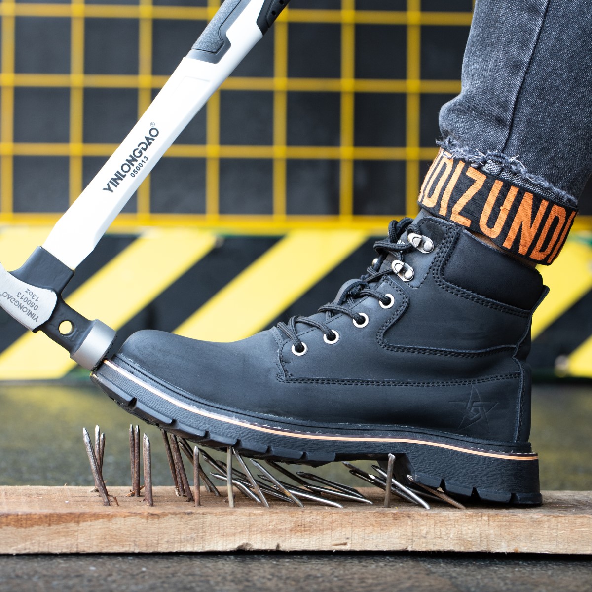 Men Puncture Proof Safety Shoes Workplace Anti-smashing Anti-static Security Work Shoes Steel Toe Outdoor Ankle Hiking Sneakers