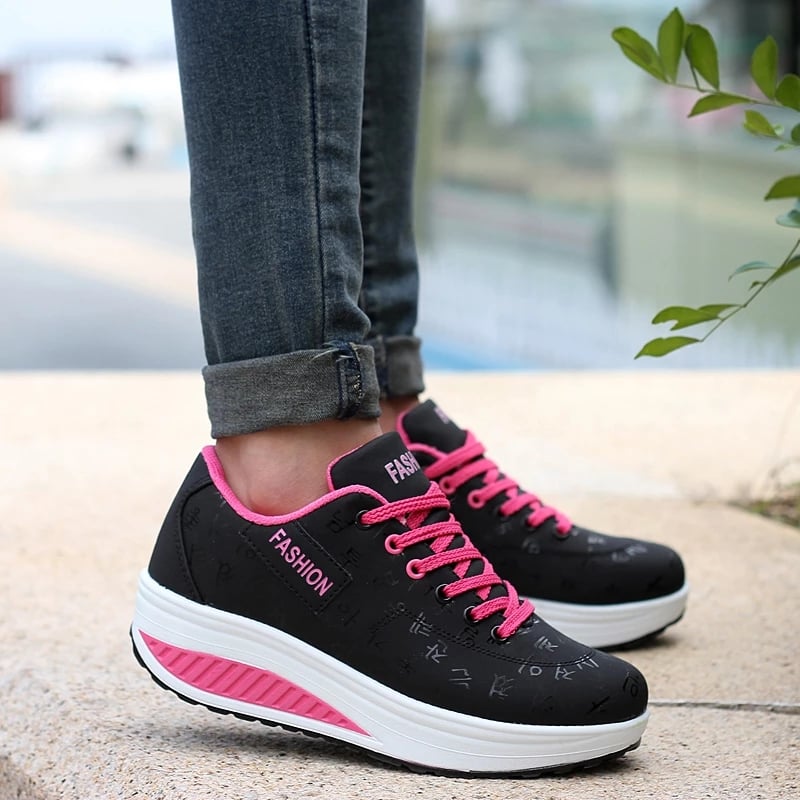 Women Shake Shoes Platform Woman Walking Shoes Height Increasing Lace-up Outdoor Chunky Sneakers