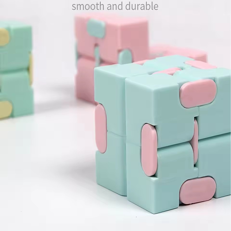1PC Stress relieving Pocket Fingertip Magic Cube Flip Cube Macaron Six sided Toy Creative Finger Unlimited Magic Cube