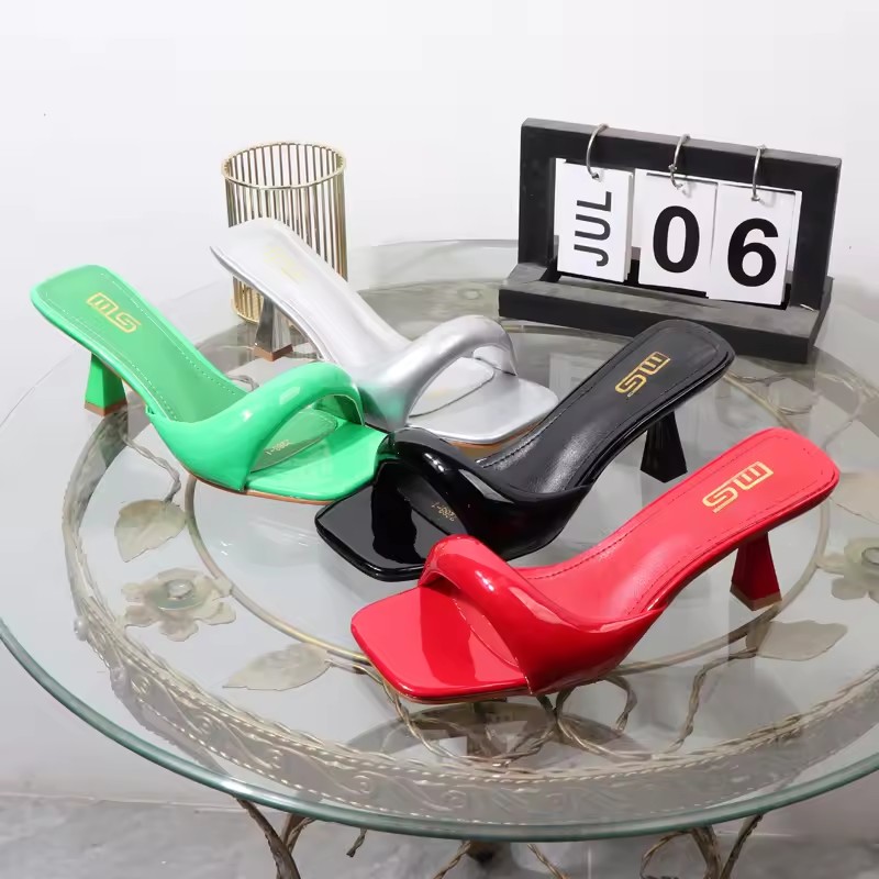 High heeled slippers 2025 Summer wear open-toed Women's sandals with thin heels 7CM Sexy red high heels Banquet shoes