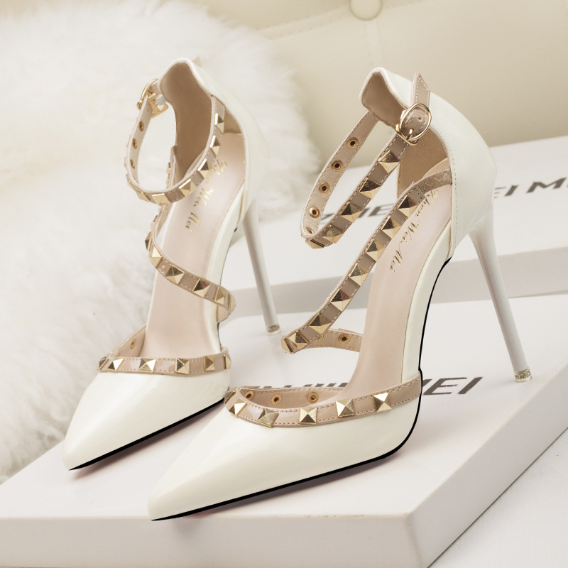 Simple sexy nightclub fine heel Designer Wedge Platform Shoes Women's Sandals Single Stiletto Women's High Heels