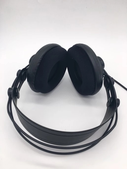 SAMSON SR850 Studio Monitor Headphone Dynamic Headset Semi-Open For Recording Monitoring Music Game Playing , Velvet Earpad
