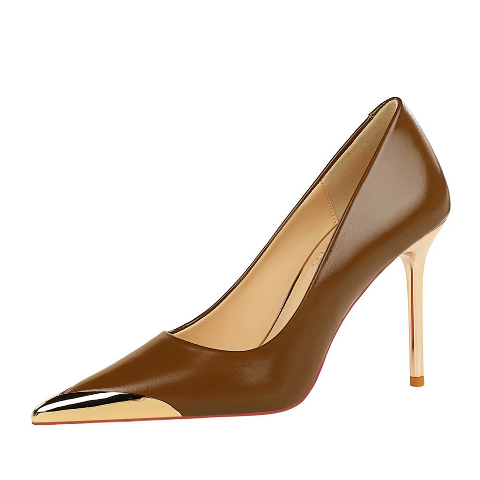 Ladies' retro European and American style banquet high heels, shallow metal pointed single shoes