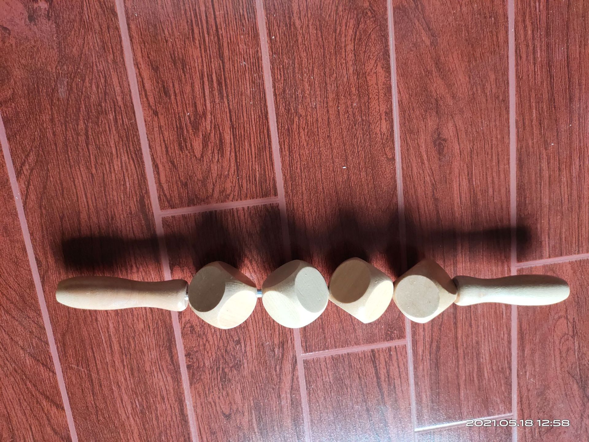 Set wooden massage sticks, back and leg massage equipment, wooden crafts manufacturers
