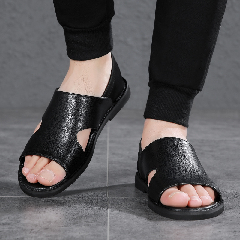 New Lightweight Leather Surface Slippers for Men Outdoor Fashion Simple Large Size Beach Shoes Semi-Slippers Men