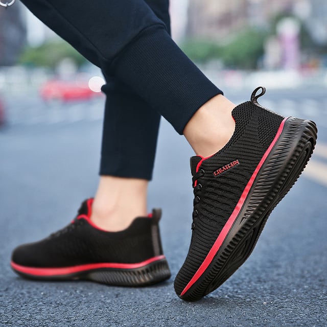 New Men's Casual Shoes Lace Up Comfortable Men's Shoes Ultra Light Flyknit Walking Sneakers Size 39-45