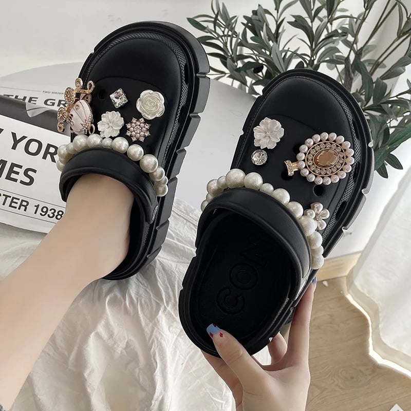 New Fashion Charms Clog Shoes Outdoor Women Slippers Thick Sole Summer Sandals For Girls