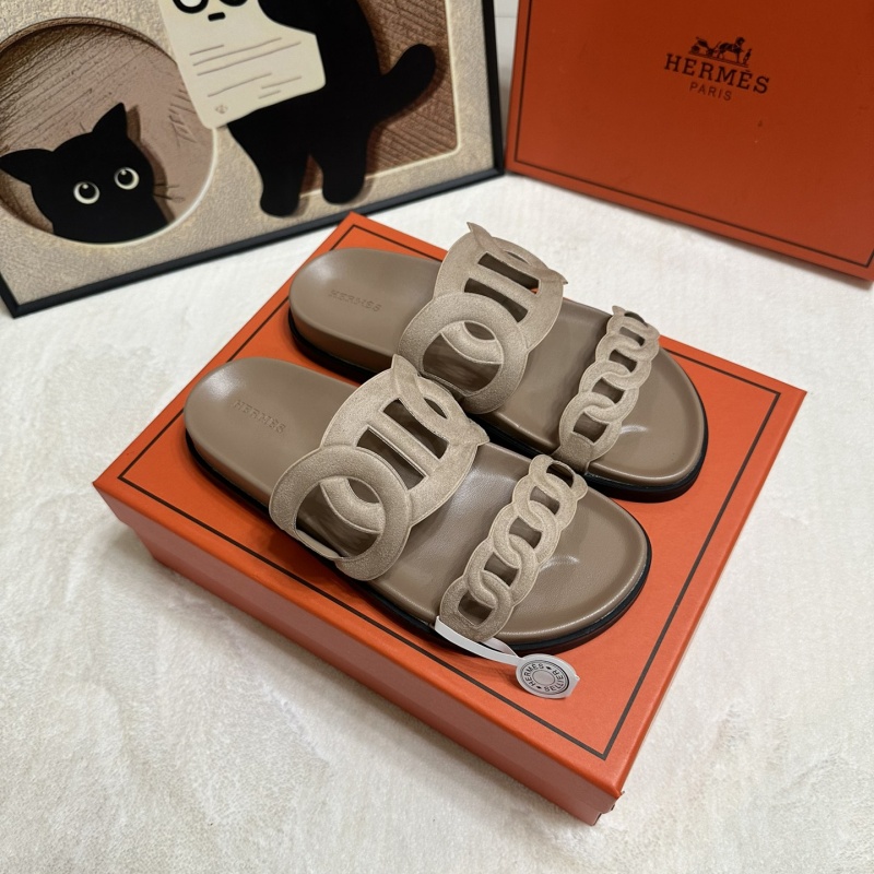 Hermes pig nose woven Roman half slippers female summer outside wear leather hollow two uncle drag a stirrups beach flat sandals