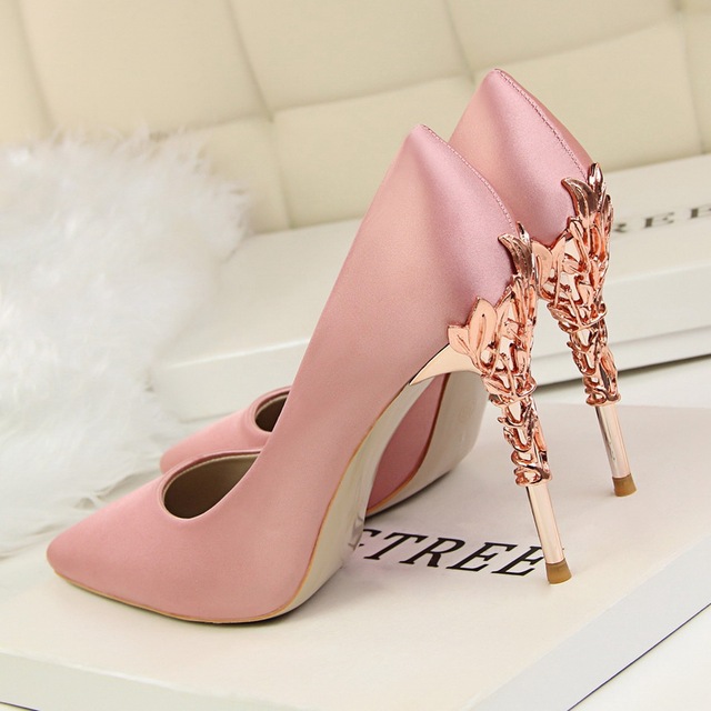 Metal Carved Thin 10cm Heel High Heels Pumps Women Shoes Pointed Toe Ladies Shoes Fashion Candy Colors Wedding Shoes Woman