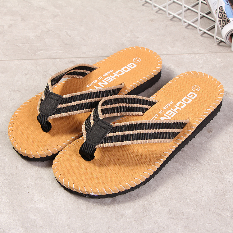 Summer casual and minimalist beach flip flops, Korean version, fashionable and trendy indoor and outdoor flip flops