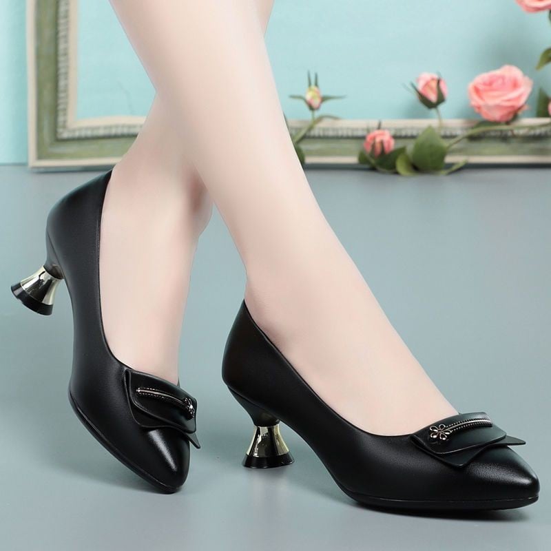 2023 New Women Fashion Green Square Heel Pumps Lady Cute & Classic Black Office Heel Shoes Talons hauts noirs