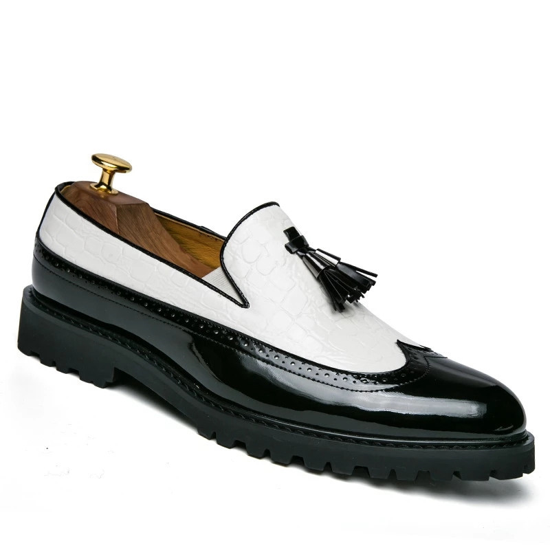 Fashion Tassel Business Shoes Men Breathable Leisure Soft Leather Pointed Dress Wedding Shoes Men Loafers Moccasins Formal