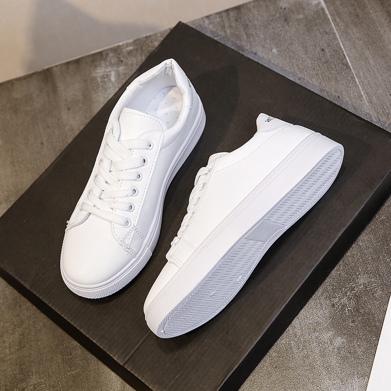 2025 White women's shoes sports outdoor travel casual shoes comfortable thin spring and autumn summer