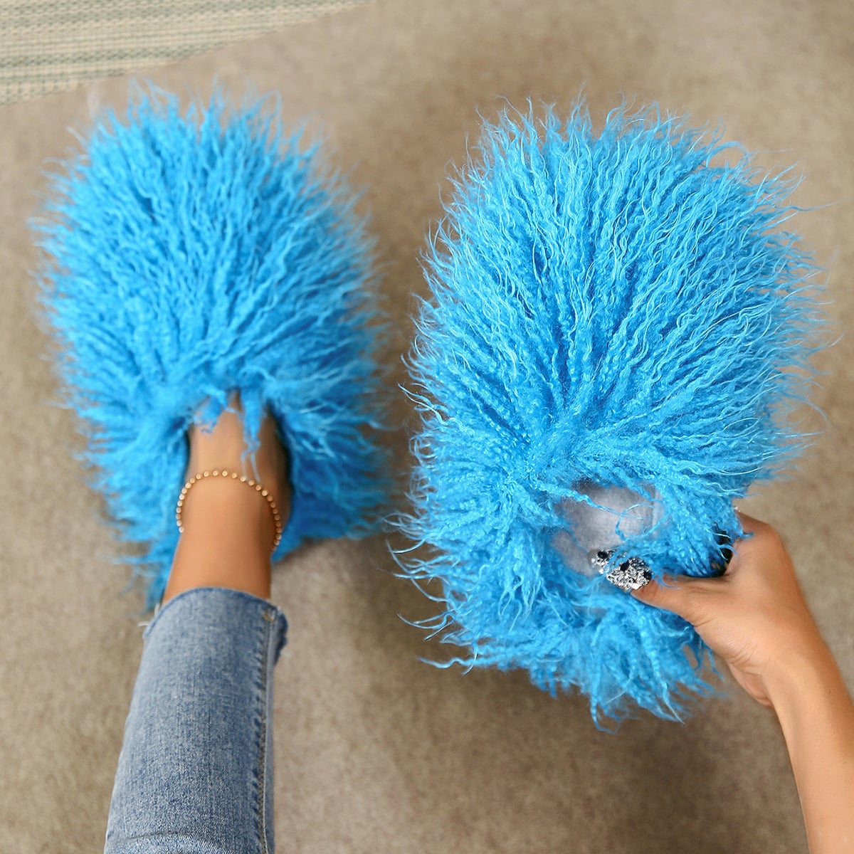 New Women's Wool winter Slippers Wool Home Warmth Flat Bottom Non slip Sleeve Durable Sandals Fashion Large size Slippers 36-51