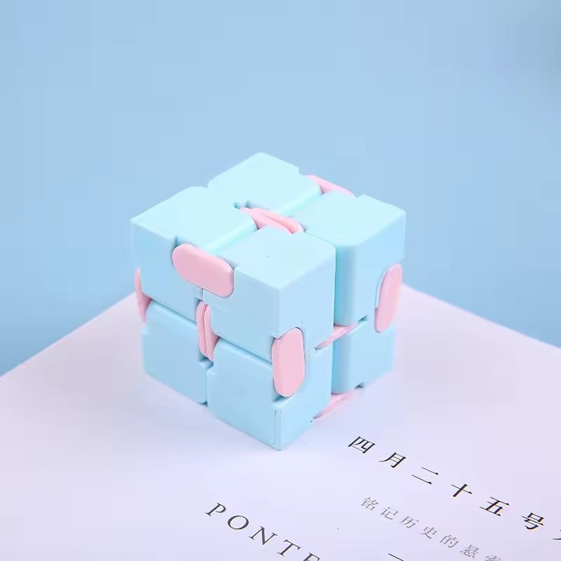 1PC Stress relieving Pocket Fingertip Magic Cube Flip Cube Macaron Six sided Toy Creative Finger Unlimited Magic Cube