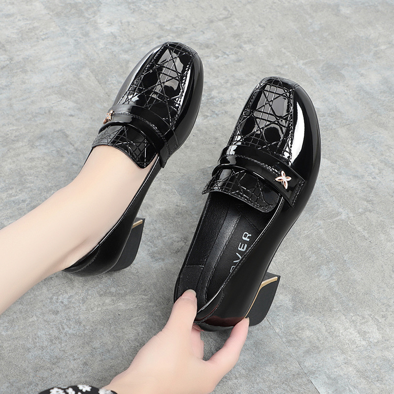 Thick Heel Single Shoes for Women 2024 New Deep Mouth Leather Shoes Mid Heel Lefu Shoes Round Toe Middle aged Women's Shoes