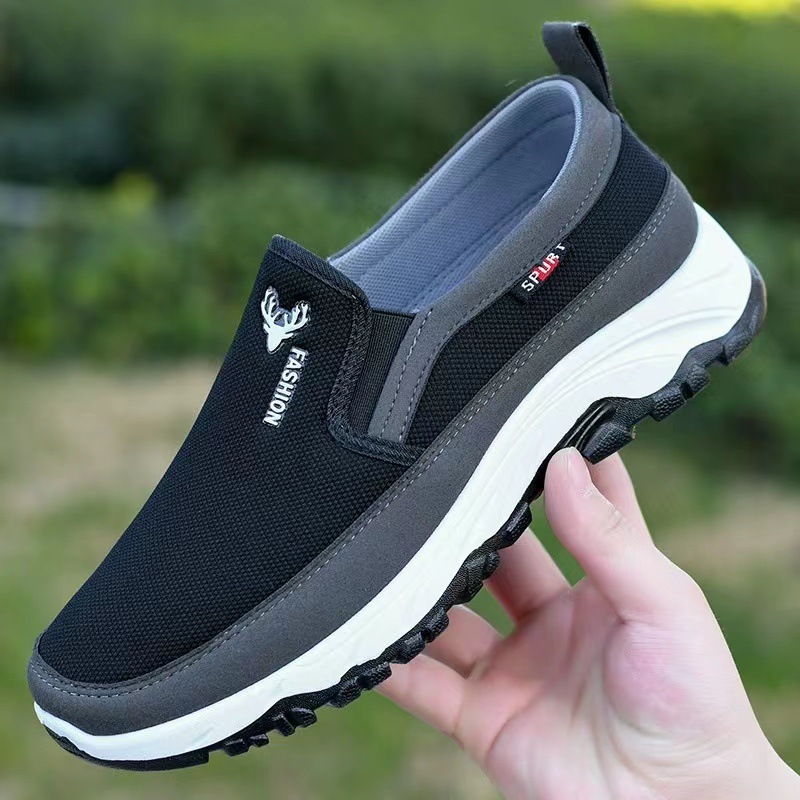 Men Casual Canvas Shoes Lightweight Summer Mesh Shoes Breathable Slip on Flats Men Fashion Walking Shoes Soft Loafers for Men