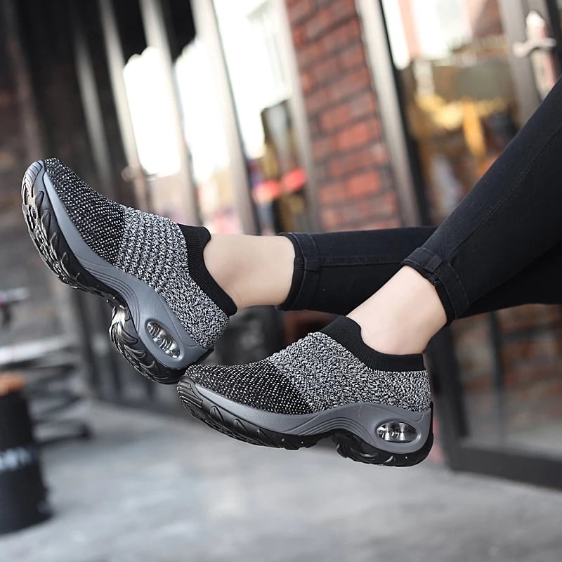 Women's Flying Woven Casual Air Cushioned Sneakers Comfortable Low Top Anti slip Walking Shoes