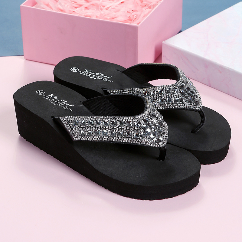 Slippers summer women's rhinestone sandals girls wear fashionable slippers beach beach shoes slope heel breathable Flip-flops