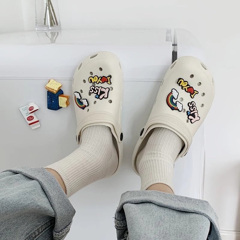 Summer Cute Women's Breathable Beach Shoes Fashion Slippers Baotou Shoes Non-slip Breathable Comfortable Hole Shoes