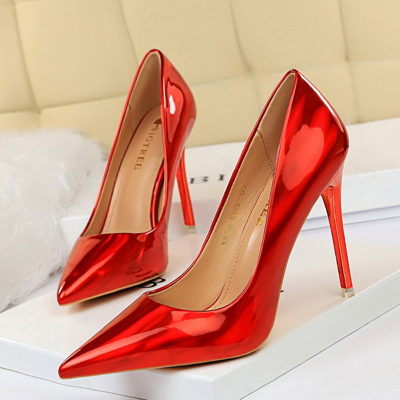 new European and American style metal heel super high heel shiny patent leather shallow pointy sexy nightclub slim high hee