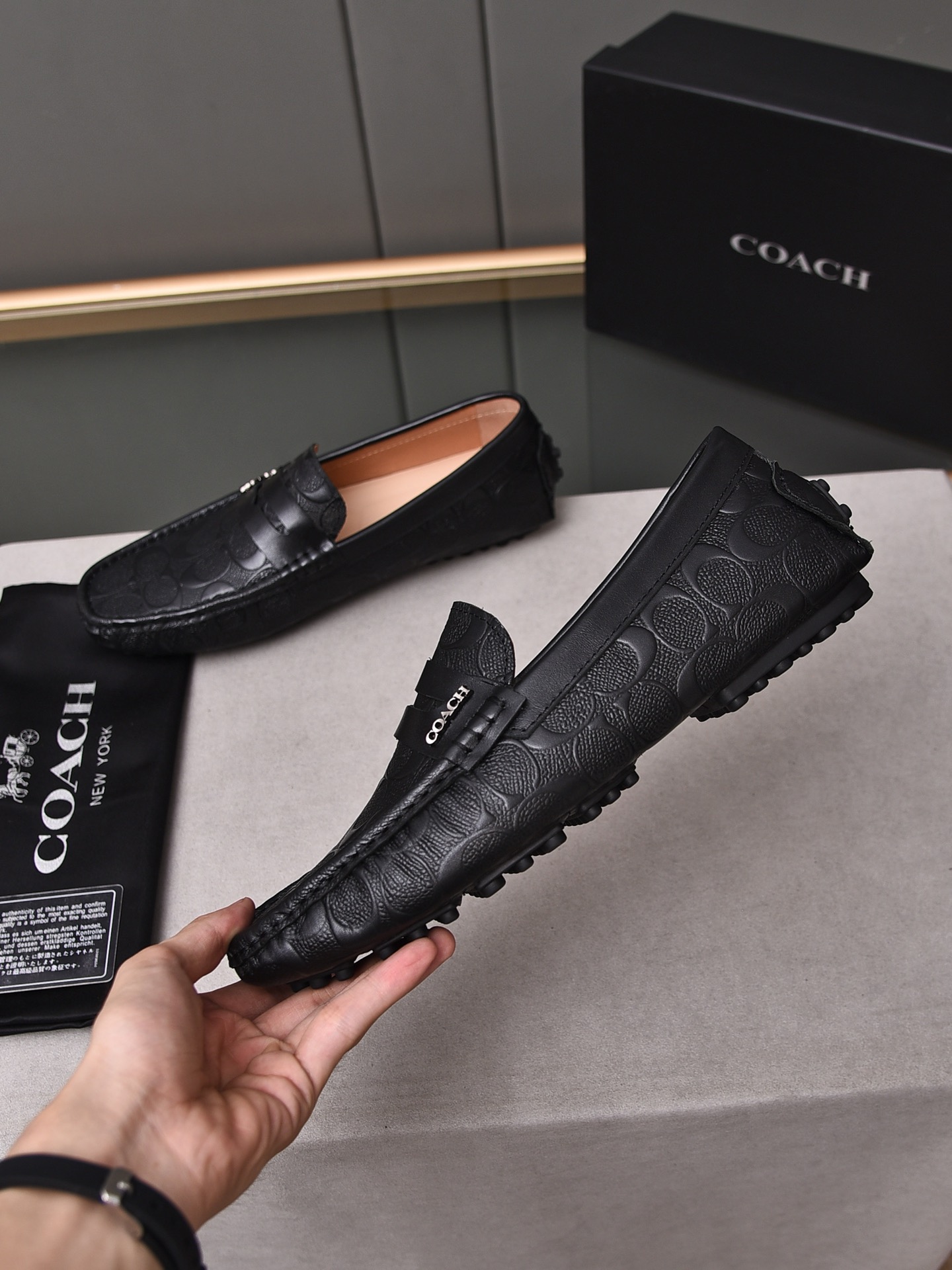 Coach Beanie Breathable Casual Shoes Walking Shoes Couple Shoes Lightweight Loafers Low Top Driving Shoes Size 38-44