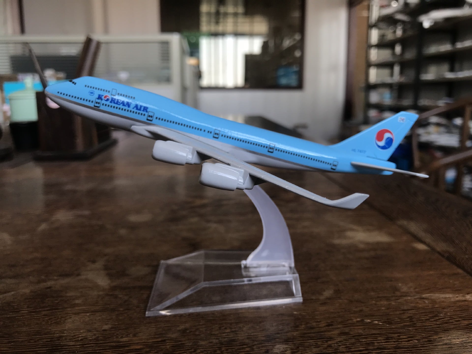 New Original model a380 airbus Boeing 747 airplane model aircraft Diecast Model Metal 1:400 airplane toy Gift collection