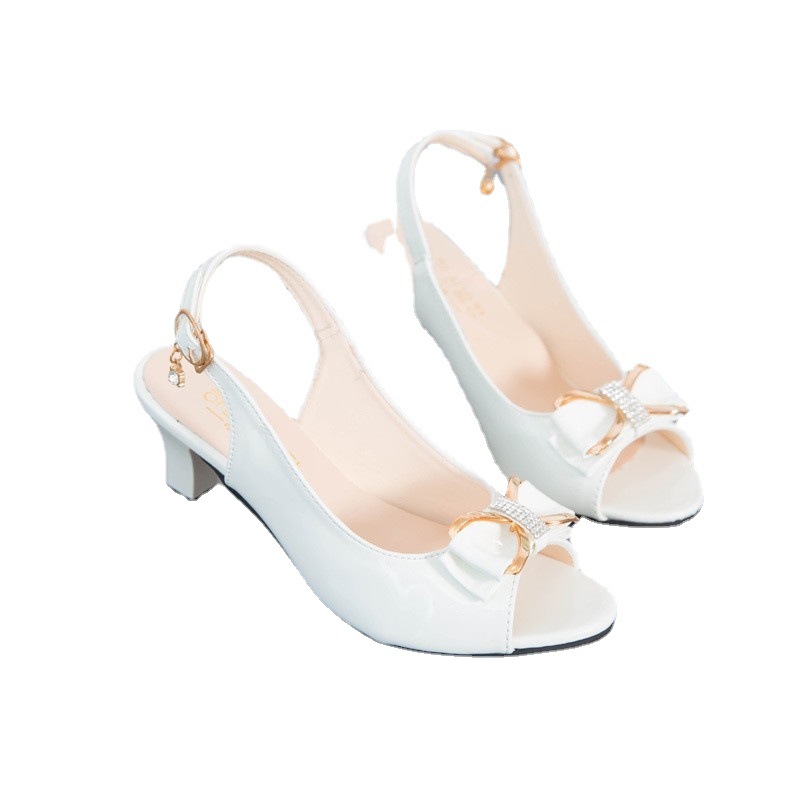 Spring/Summer New Korean Version One Button Fashion Casual Fish Mouth Large Women's Sandals