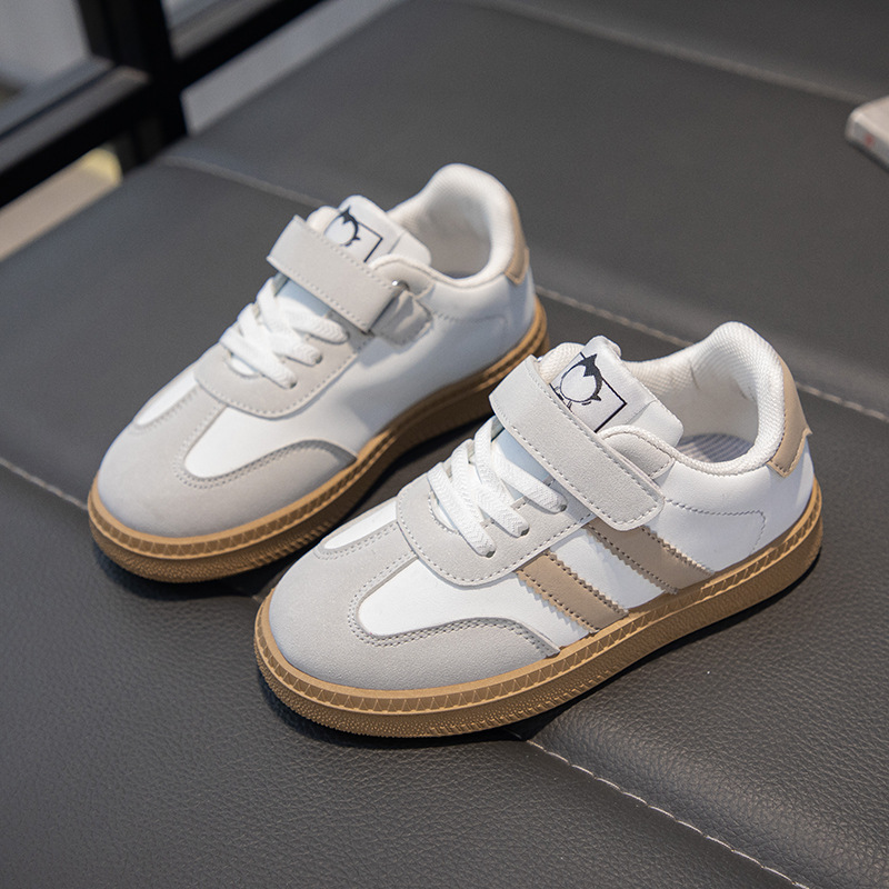 New sports shoes for boys and girls, simple and versatile flat sole shoes, Velcro style children's running shoes