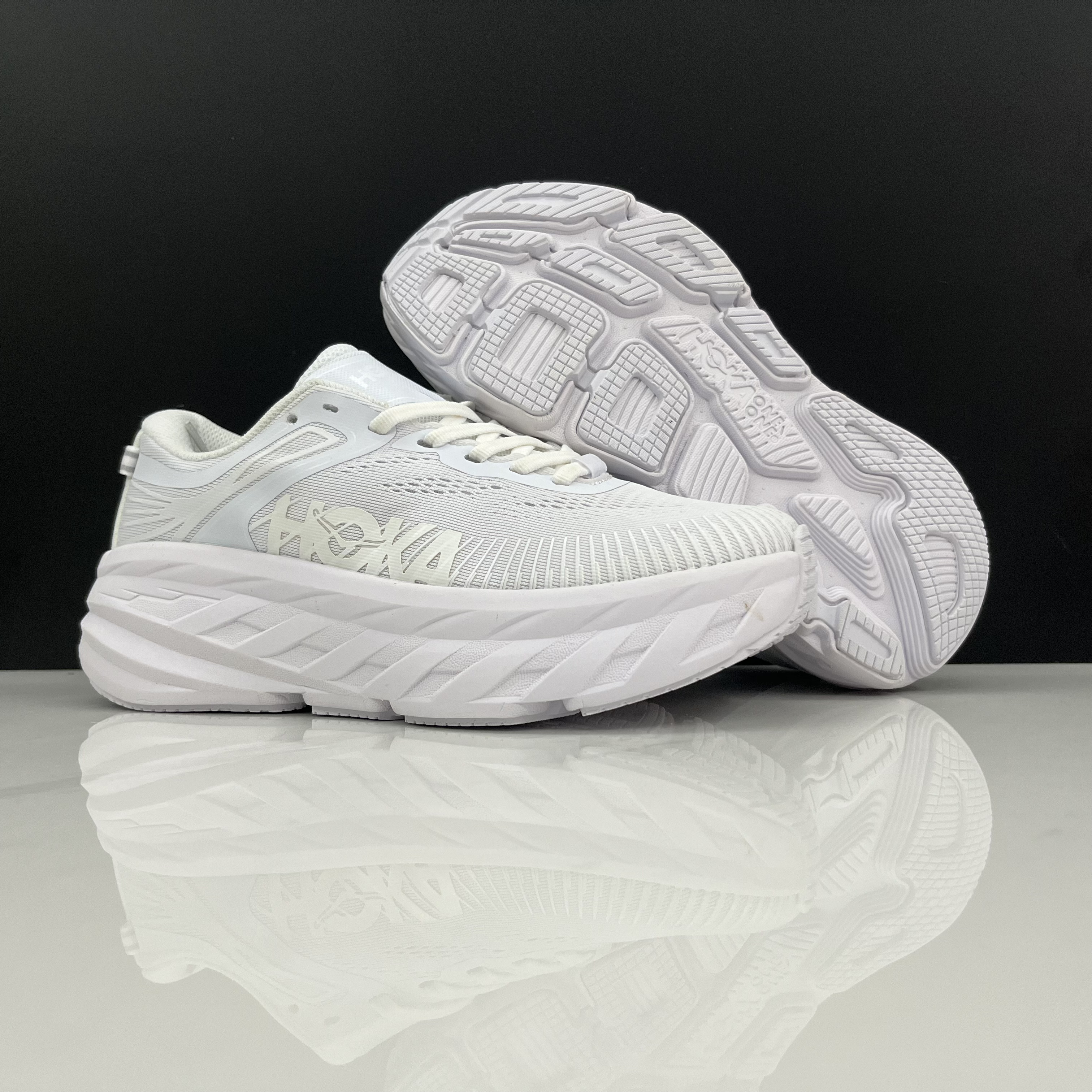HOKA ONE ONE Bondi 7 functional cushioning running shoes for men and women, best-selling versatile casual sports shoes