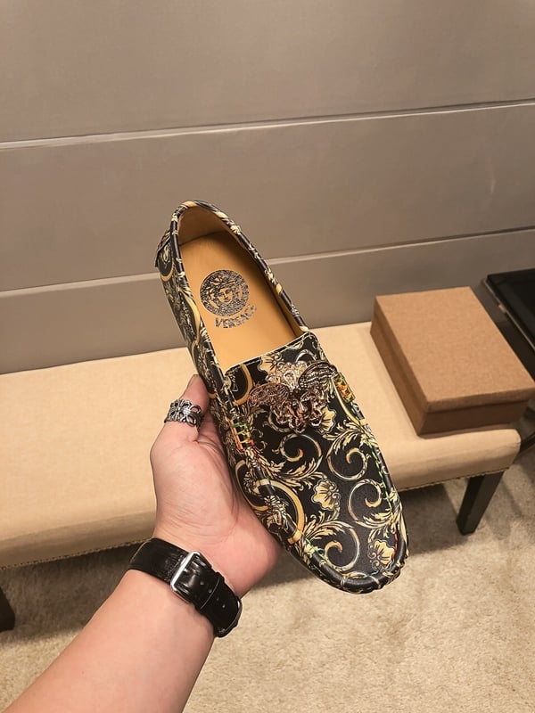 Versace casual shoes Low-cut peas shoes One-legged lazy shoes Men's leather shoes Driving shoes Size 38-44