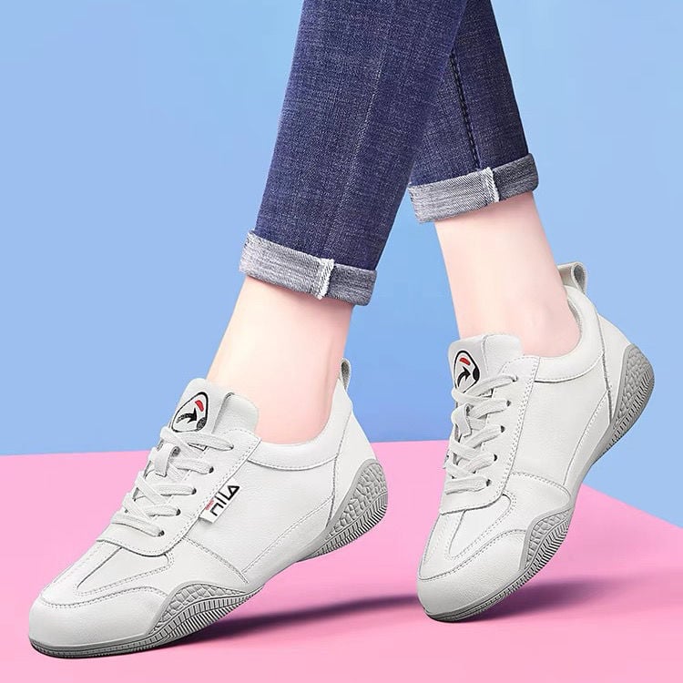 New women's shoes Fashion sports shoes Leather soft soled women's shoes Casual thick soled shoes