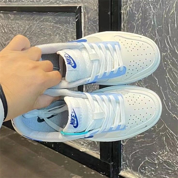 Men's Sneakers New Men's Running Shoes Outdoor Anti-skid Sports Running Shoes Fashion mesh Basketball Shoes
