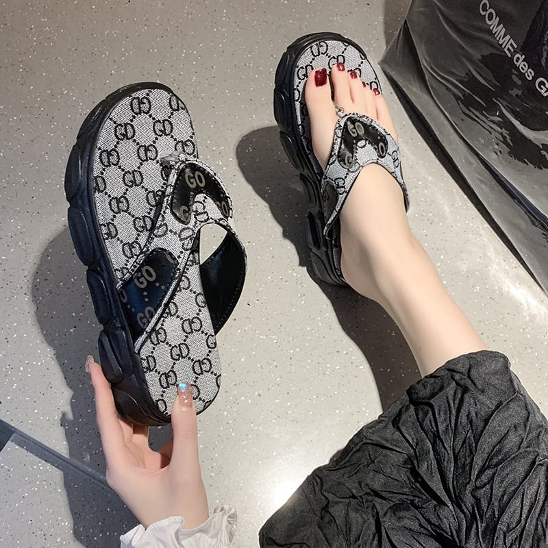 Women's Thick Sole Letter Slippers New Product Popular Fashion Versatile Street Shooting Fairy Style Herringbone Slippers