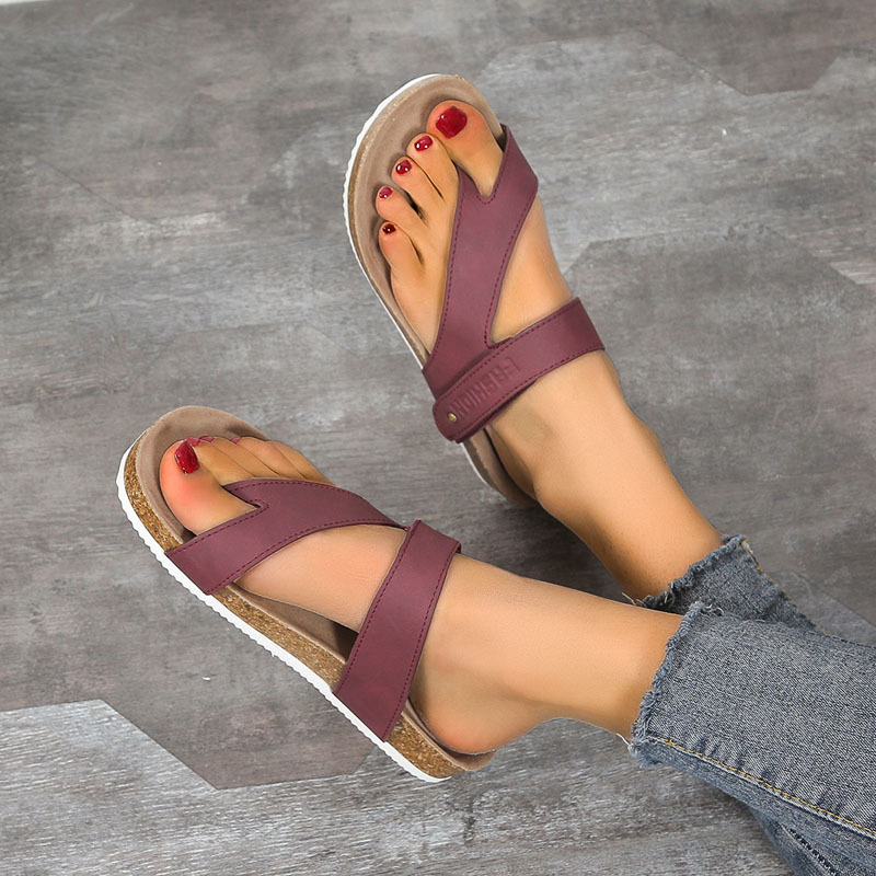 2023 Hot Selling New Flat Bottom Sandals and Slippers Women's Toe Thicksole Sandals