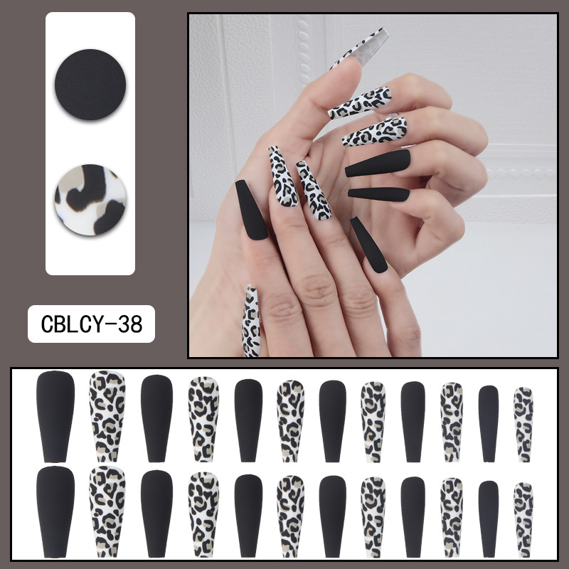 24PCS Artificial False Press On Nail Tips Set for Decorated Short Fake Nails Art Fake Tip Full Cover Designed with Box Kit