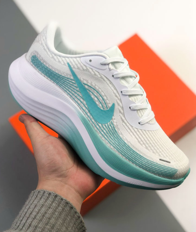 Nike JOURNEY RUN Fashionable, Comfortable, Breathable, and Comfortable Cushioned Running Shoes