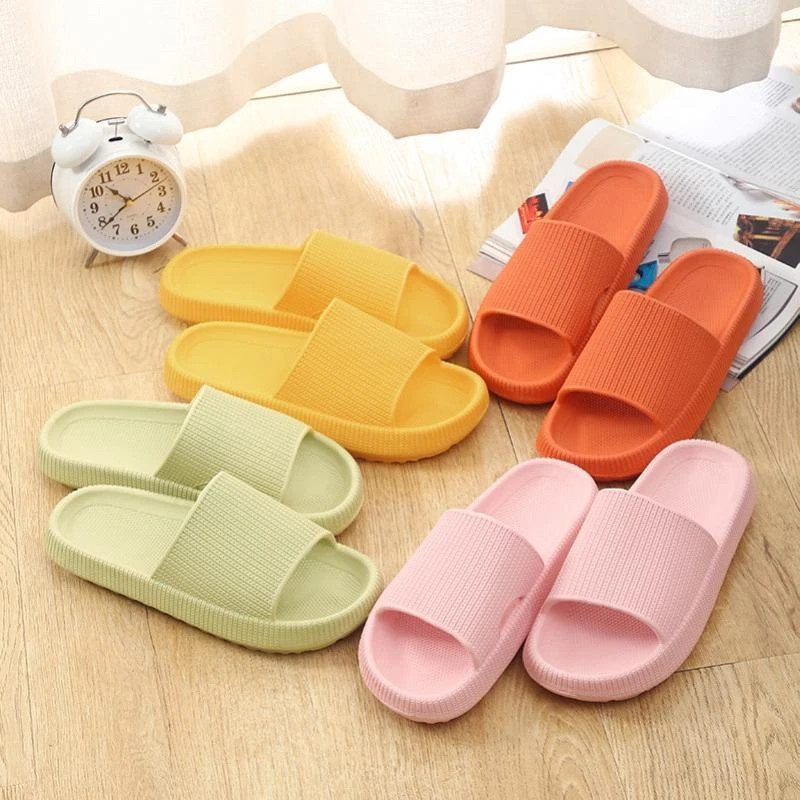 One word mop 3.2CM thick sole sandals with a sense of stepping on feces women's new summer couple EVA home raised soft sole bat