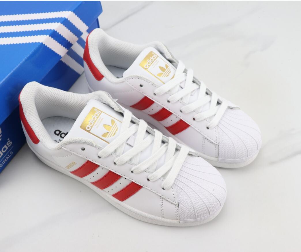 Iconic Adidas Superstar: Classic Clover Design, Lightweight Non-Slip Sole, Joker-Inspired Fashion Comfort