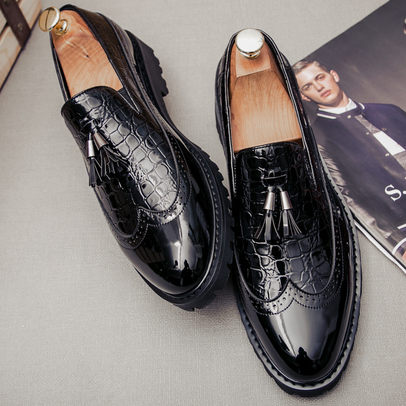 Fashion set foot casual shoes men Brock carved men's shoes thick-soled England increased tassel men shoes