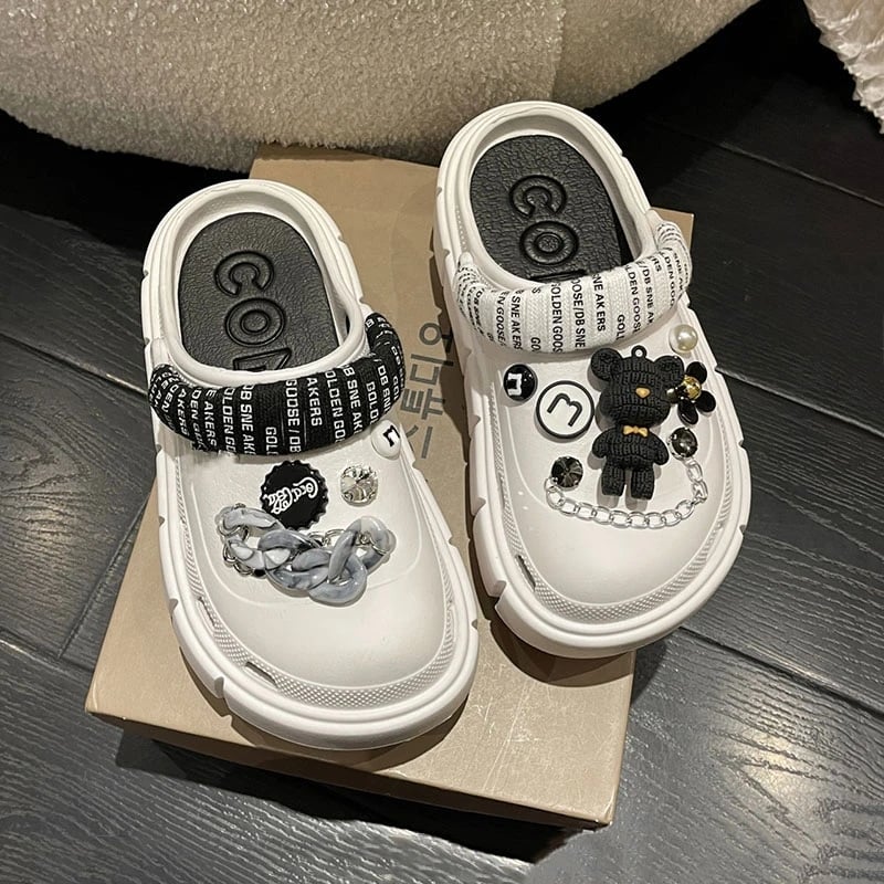 New Fashion Charms Clog Shoes Outdoor Women Slippers Thick Sole Summer Sandals For Girls