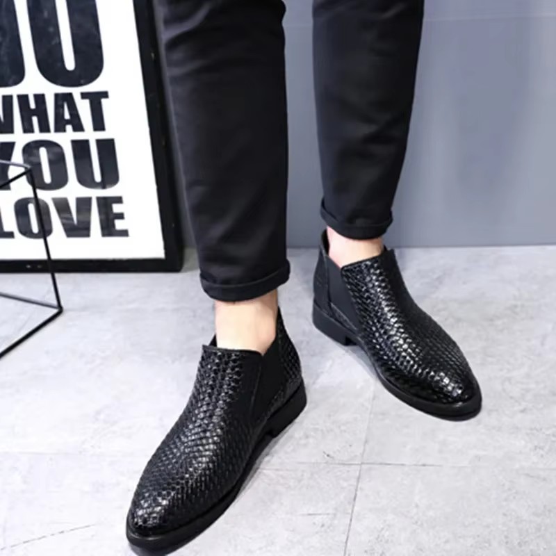 Fashion Chelsea Boots Men outdoor Soft Leather Ankle Boots slip on British Style breathable Men's Boots Brand Footwear