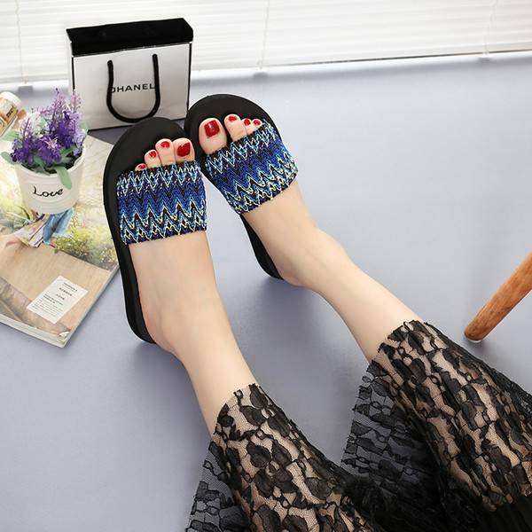SHWX Fashion slippers sandals with a female muffin slope with Home Furnishing thick non slip bottom summer beach shoes
