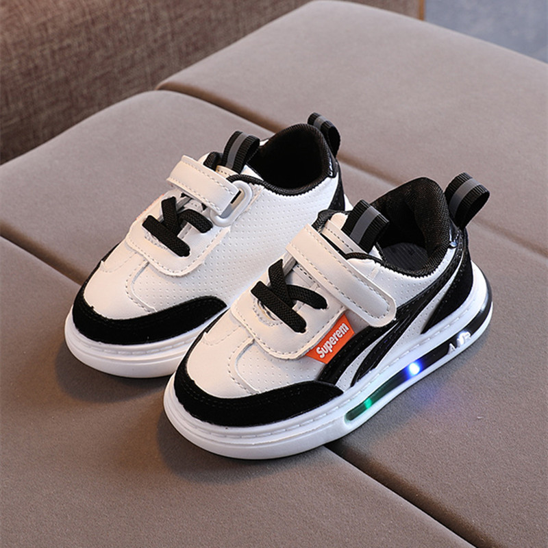 Boys and girls shoes new luminous shoes LED casual shoes sports shoes luminous baby shoes