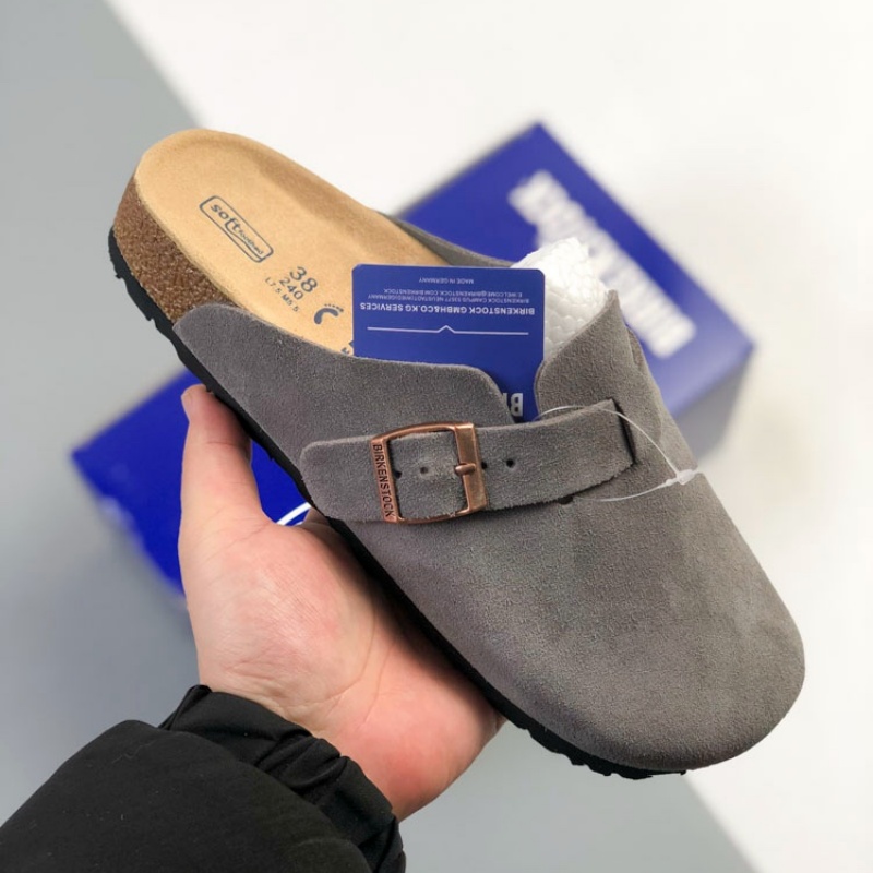 New Birkenstock sandals: made of soft, cushioned cowhide suede for all-day comfort; unisex round-toe summer sandals