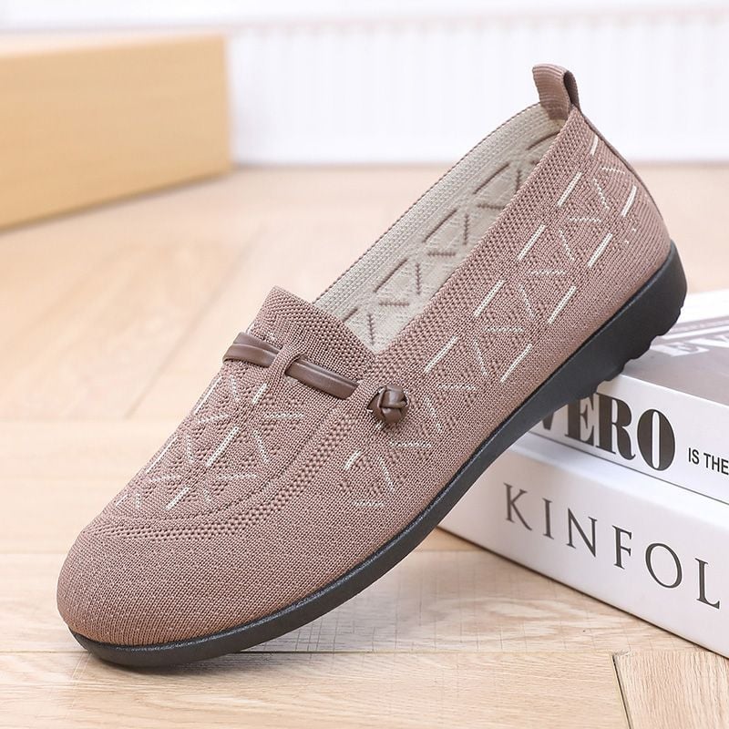 Beijing Ladies Flat Shoes Spring Summer New Lightweight Slip-On Knitted Mid-aged And Elderly Mothers Casual Footwear